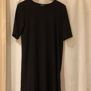 Dresses - Barely worn - size Large